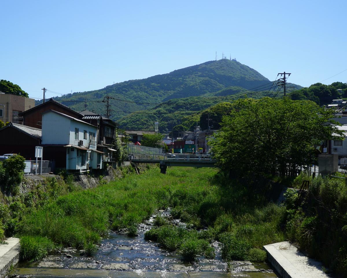 皿倉山・川