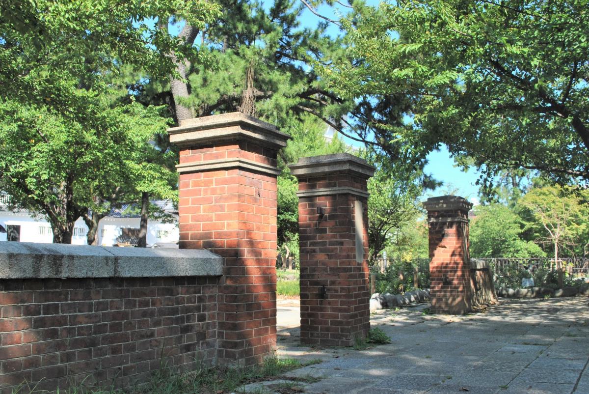 旧第十二師団司令部正門の跡：勝山公園（旧跡）