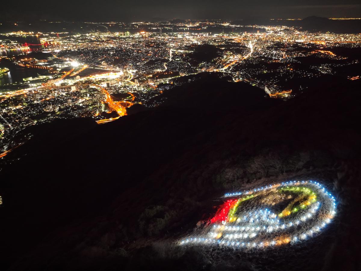 皿倉山からの夜景とアマビエ様