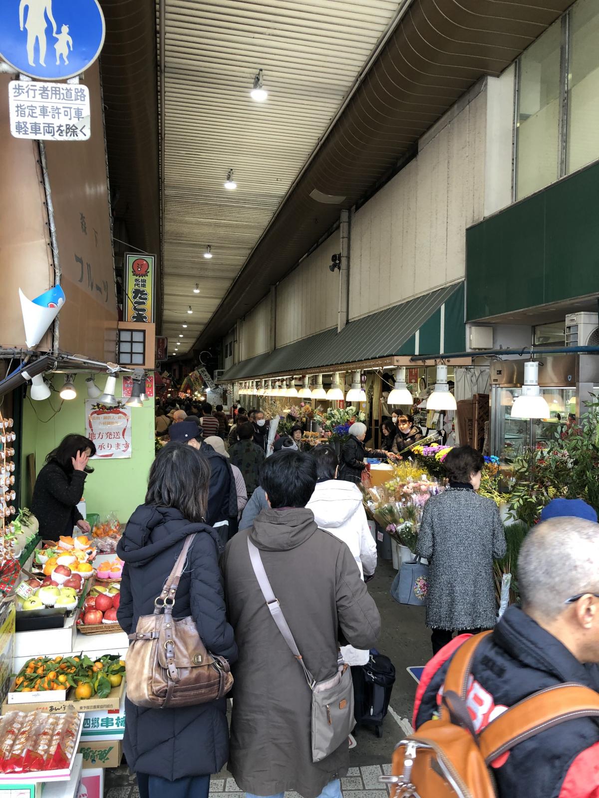 旦過の賑わい(2)