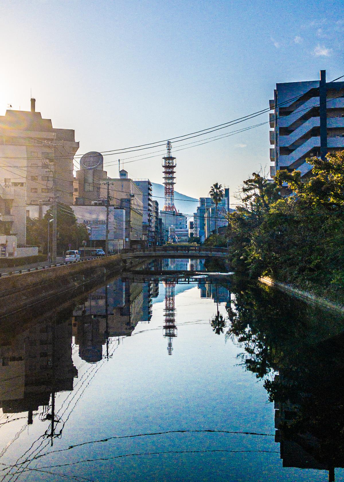 朝の神嶽川