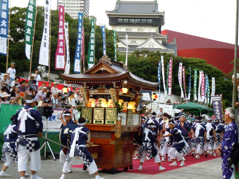 関の先帝 小倉の祇園　雨が降らねば 金が降る