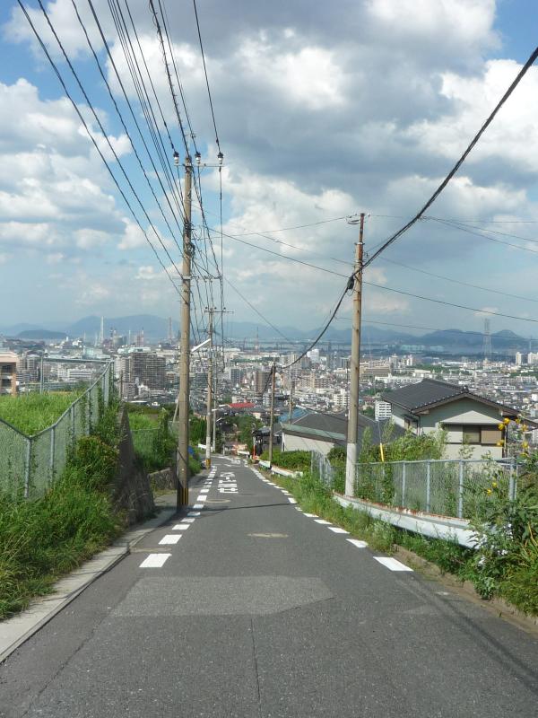 海と船が見える坂道⑪－戸畑区椎ノ木団地－望玄坂のすぐ近く