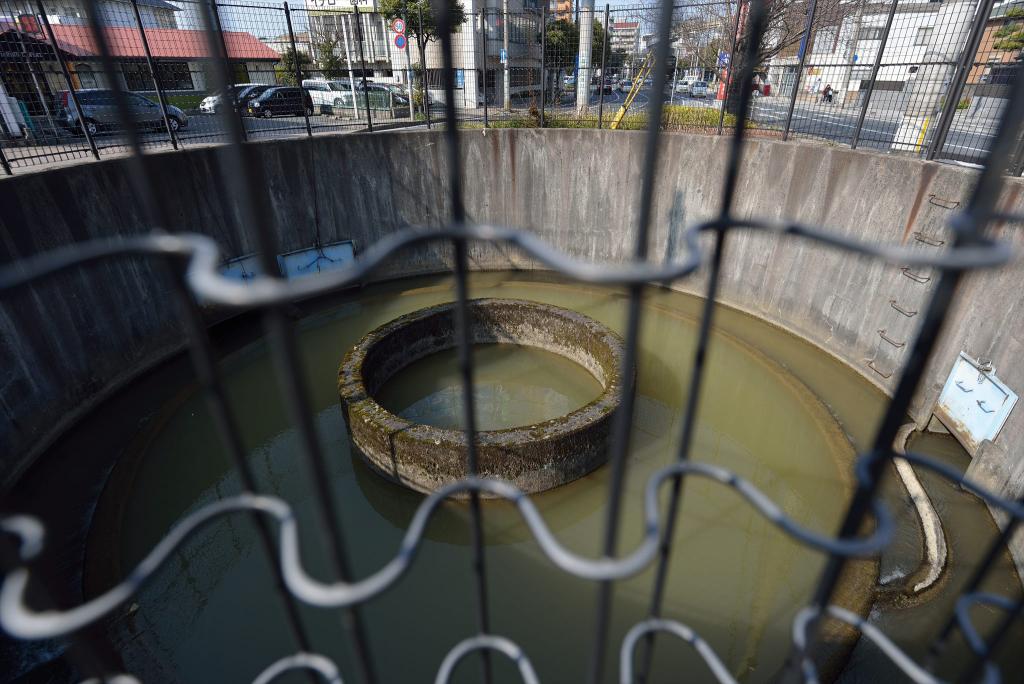 円筒分水